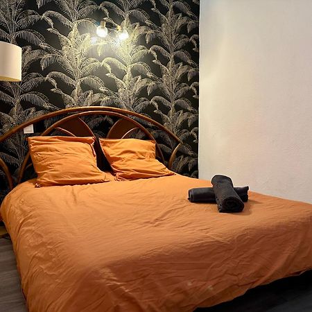 APPARTEMENT (T2 - 35m2), intra muros, au calme LʼIsle-sur-la-Sorgue Exterior foto