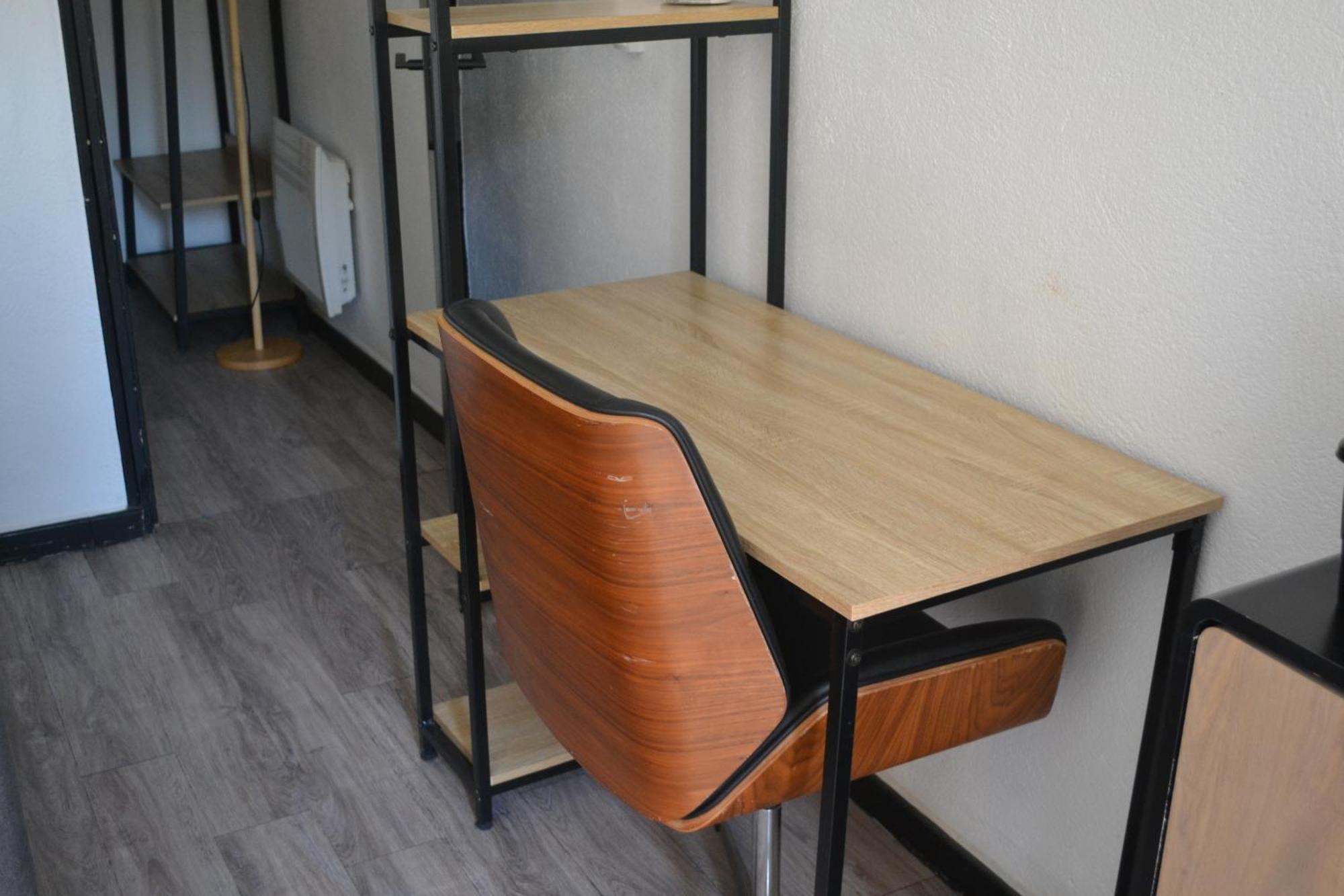 APPARTEMENT (T2 - 35m2), intra muros, au calme LʼIsle-sur-la-Sorgue Exterior foto