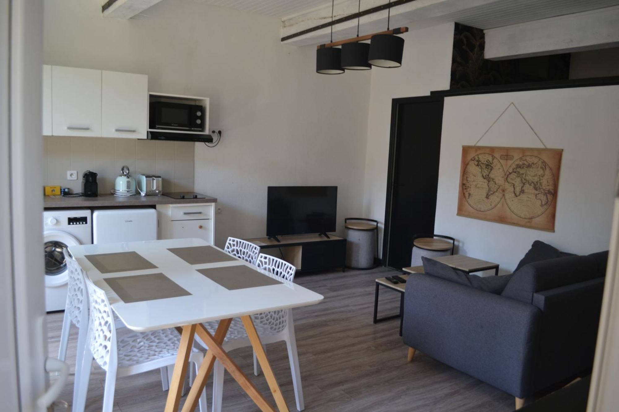 APPARTEMENT (T2 - 35m2), intra muros, au calme LʼIsle-sur-la-Sorgue Exterior foto