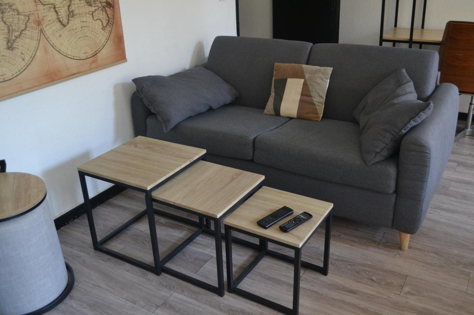 APPARTEMENT (T2 - 35m2), intra muros, au calme LʼIsle-sur-la-Sorgue Exterior foto
