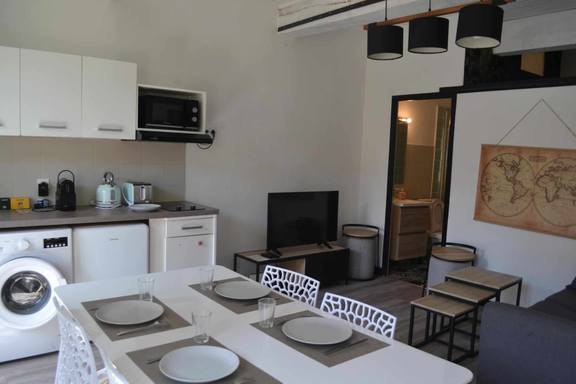 APPARTEMENT (T2 - 35m2), intra muros, au calme LʼIsle-sur-la-Sorgue Exterior foto